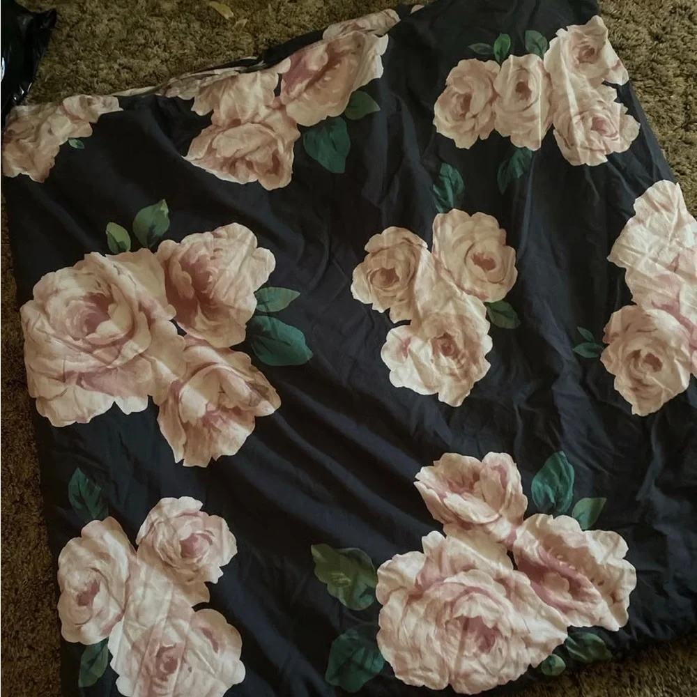 Pottery Barn Emily & Meritt Bed Of Roses full/queen Duvet Cover